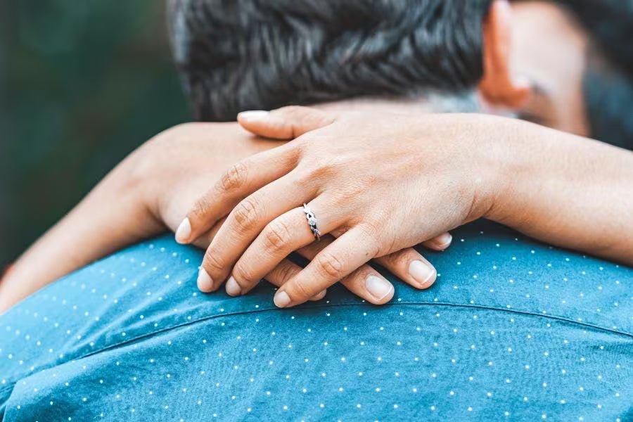 Lebenslange Garantie auf den Verlobungsring - BREEDIA