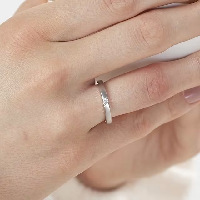 Precious 0,04 ct.
