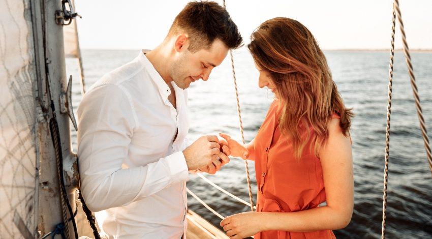 Huwelijksaanzoek op een boot
