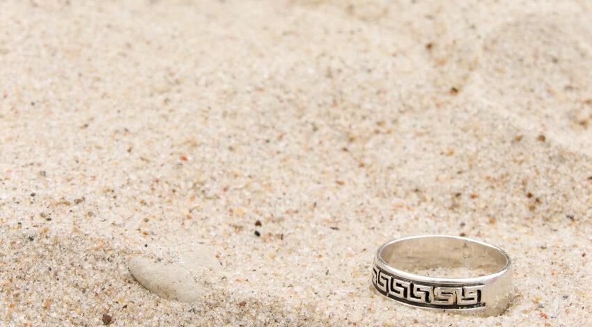 ringen in het zand